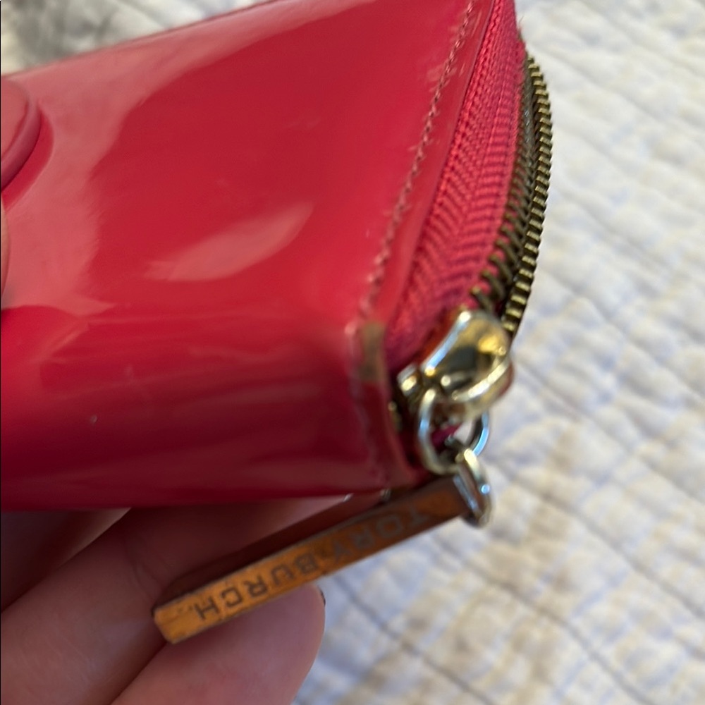 Tory Burch Fuchsia magenta Patent Leather Zip continental Wallet as Is - Picture 9 of 16